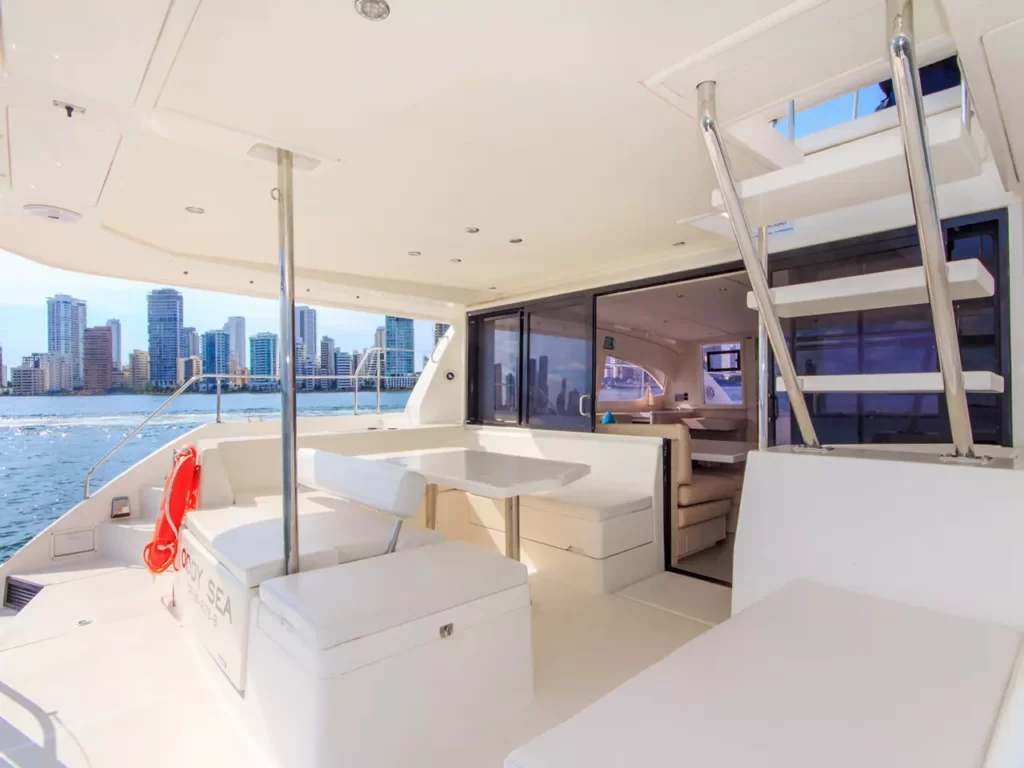 43 FT’  Yacht Catamaran