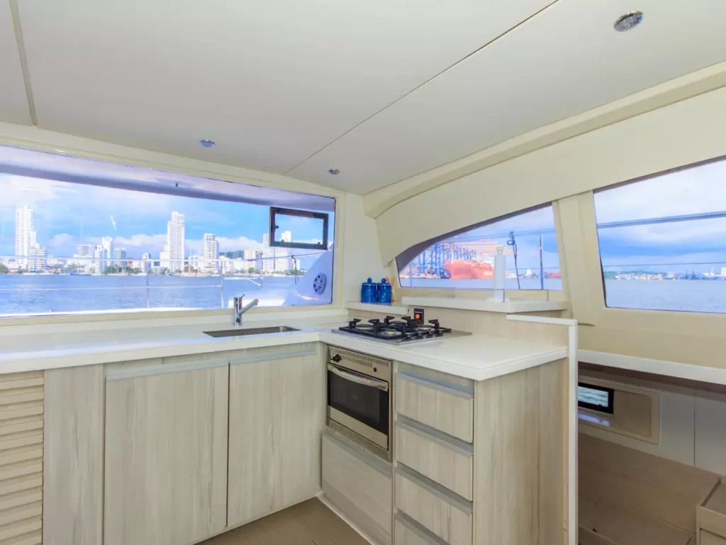 43 FT’  Yacht Catamaran