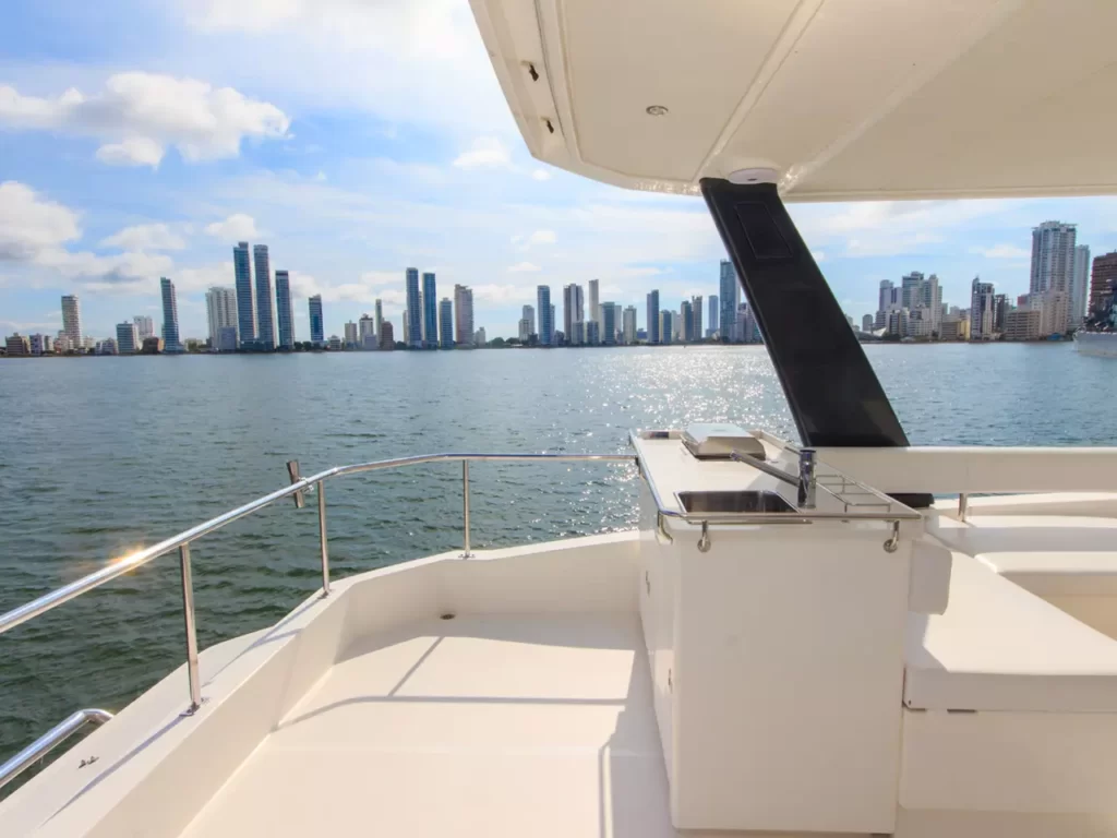 43 FT’  Yacht Catamaran