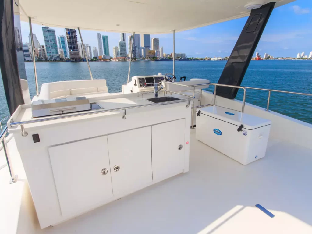 43 FT’  Yacht Catamaran