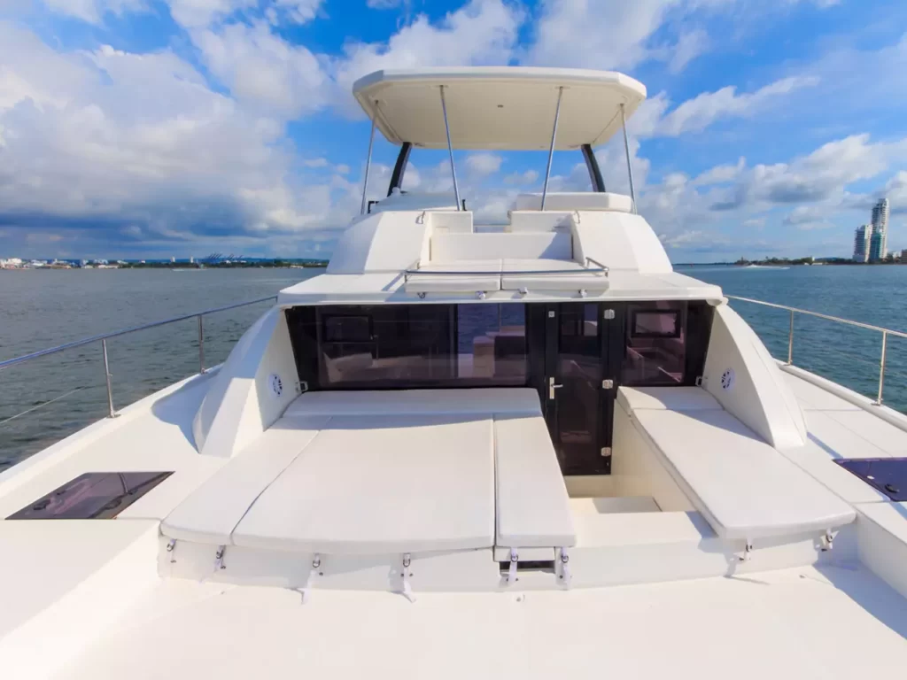 43 FT’  Yacht Catamaran