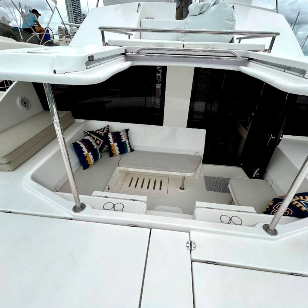 52 FT’ Catamaran Yacht