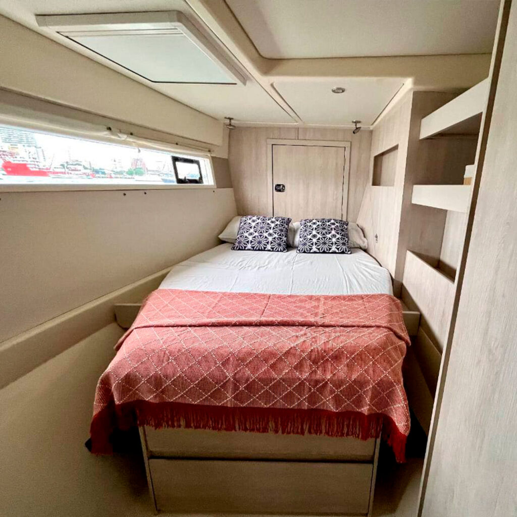 52 FT’ Catamaran Yacht