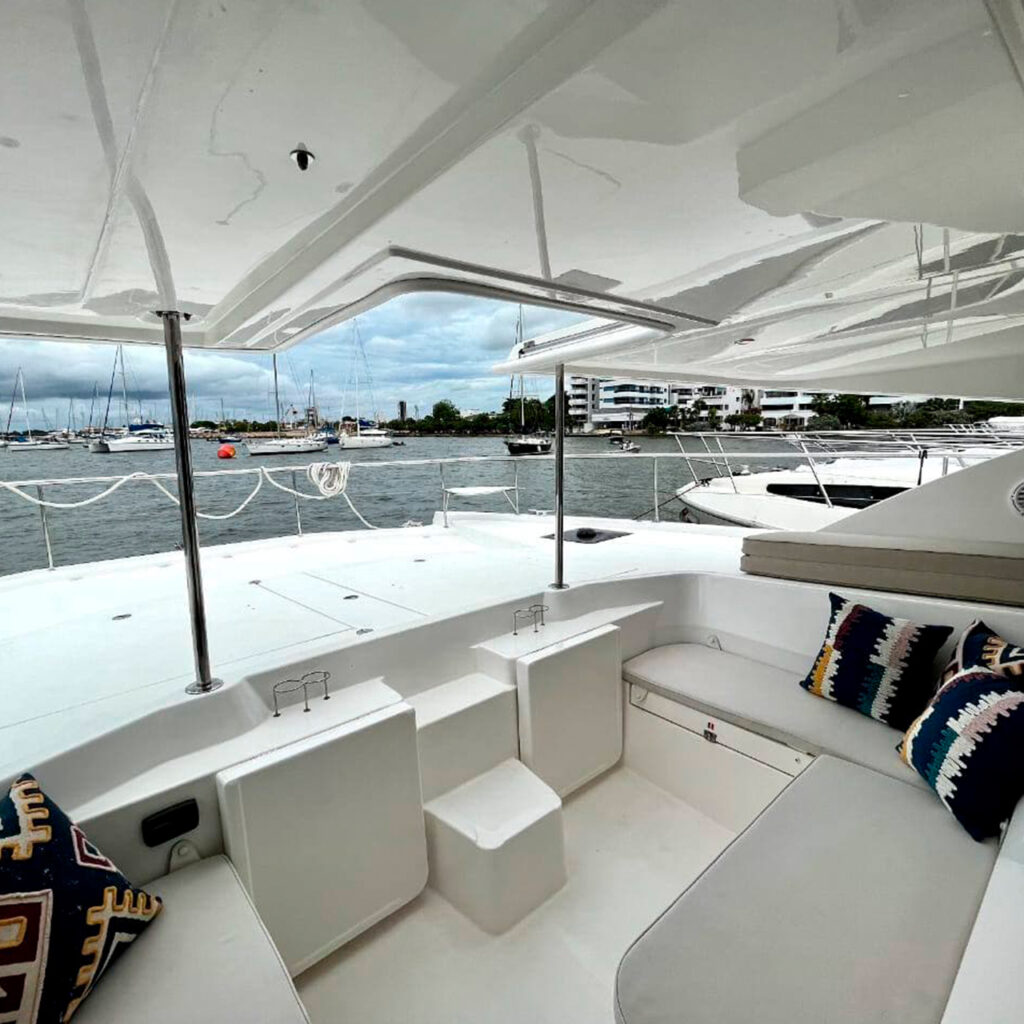 52 FT’ Catamaran Yacht