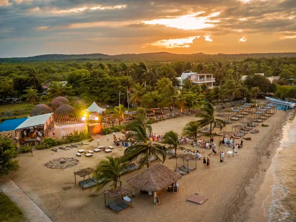 Fenix Beach Club - Classy Cartagena