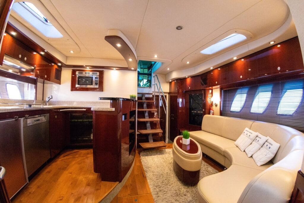 62 FT’ Sea Ray Yacht