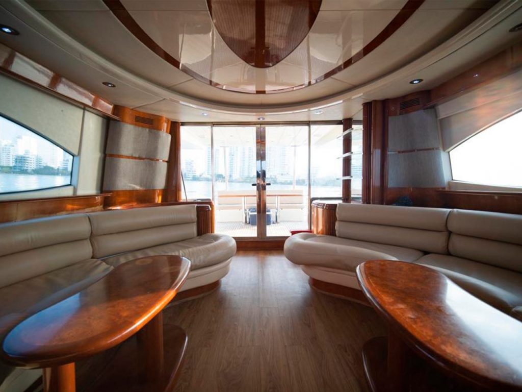 70 FT’ Azimut Yacht