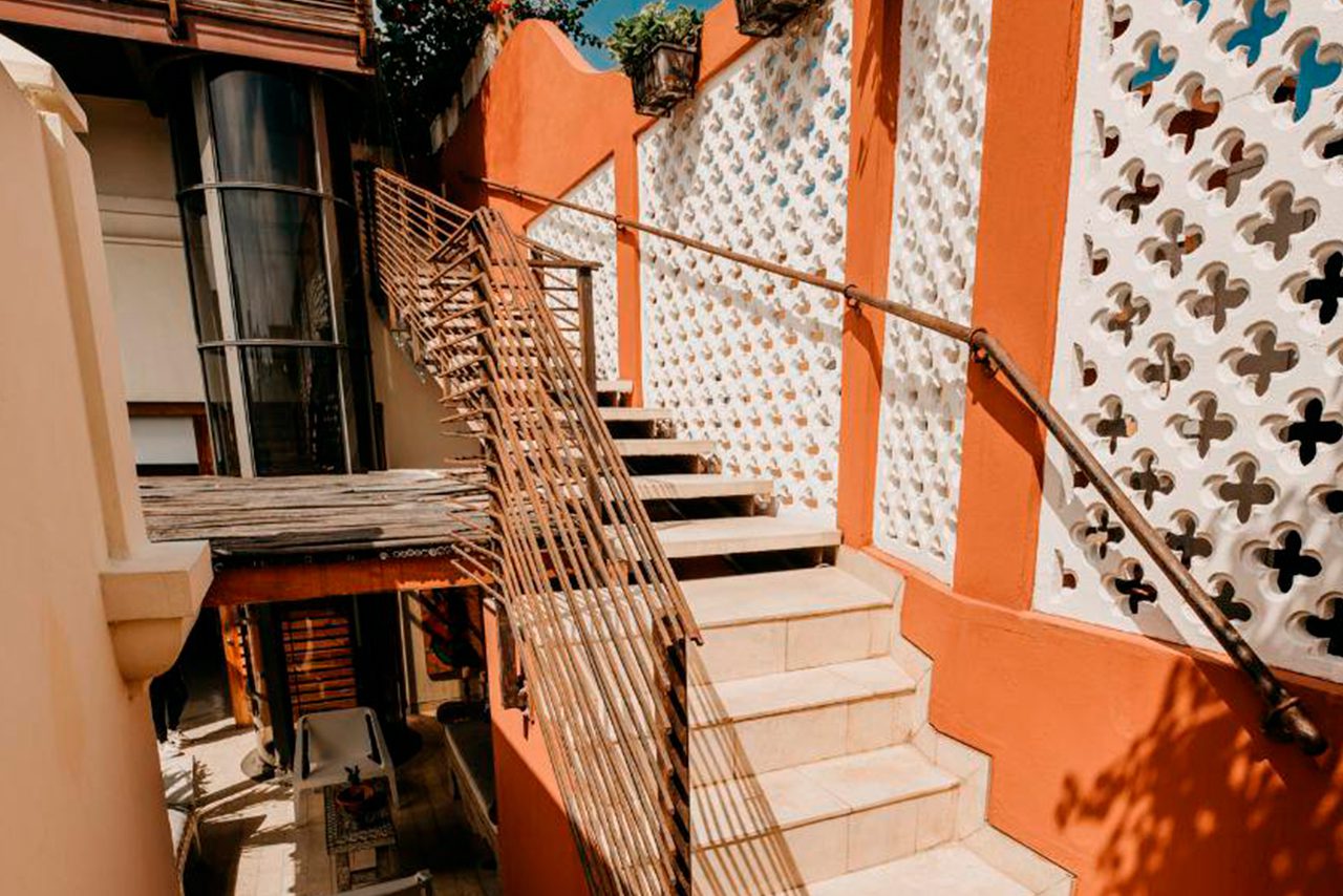 Cochera House - Stairs