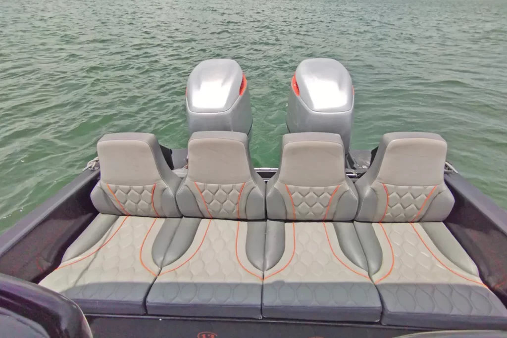 33Ft Speed Boat – Moon