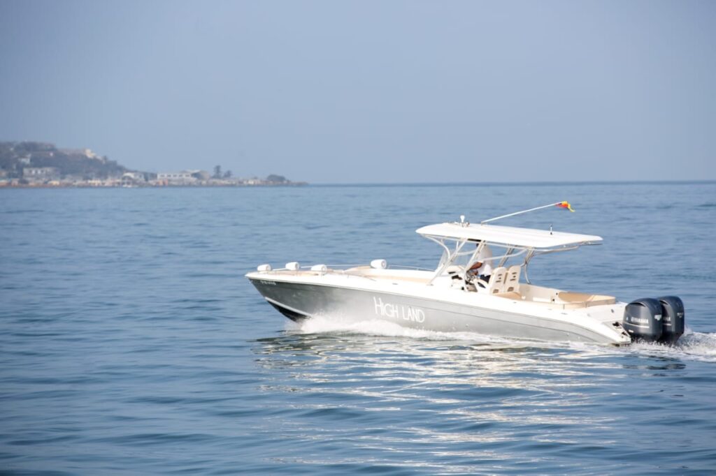 42 Ft Speed Boat – High Land