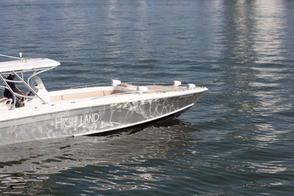 42 Ft Speed Boat – High Land
