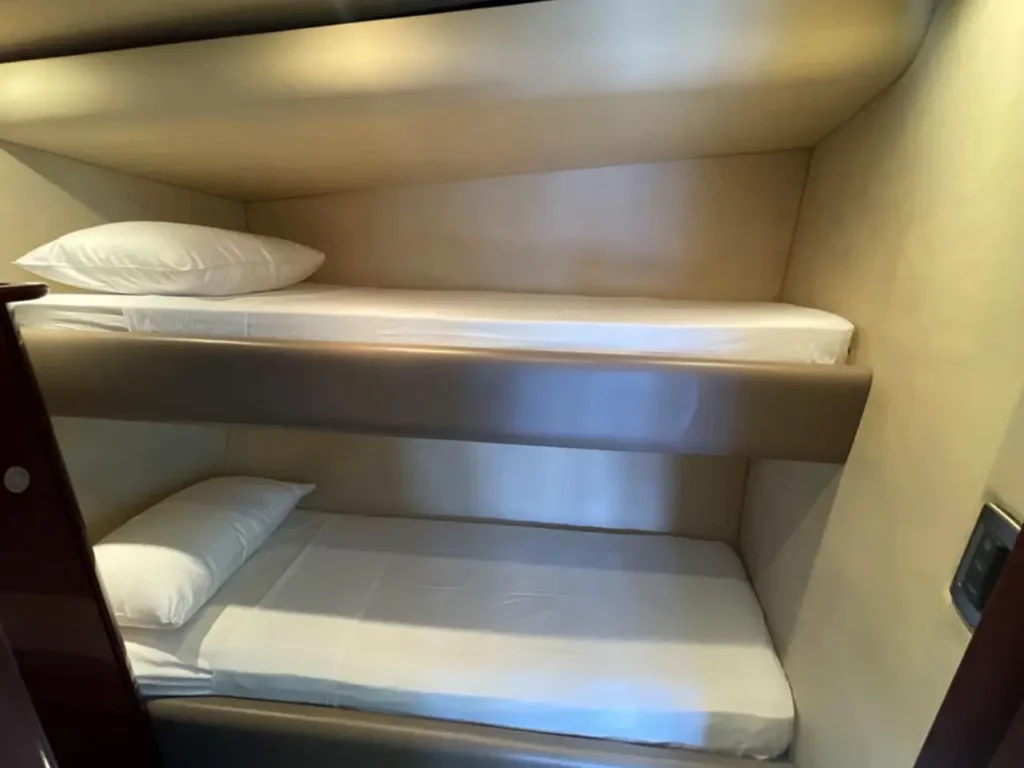 64 Ft Sea Ray – Luxury Yacht