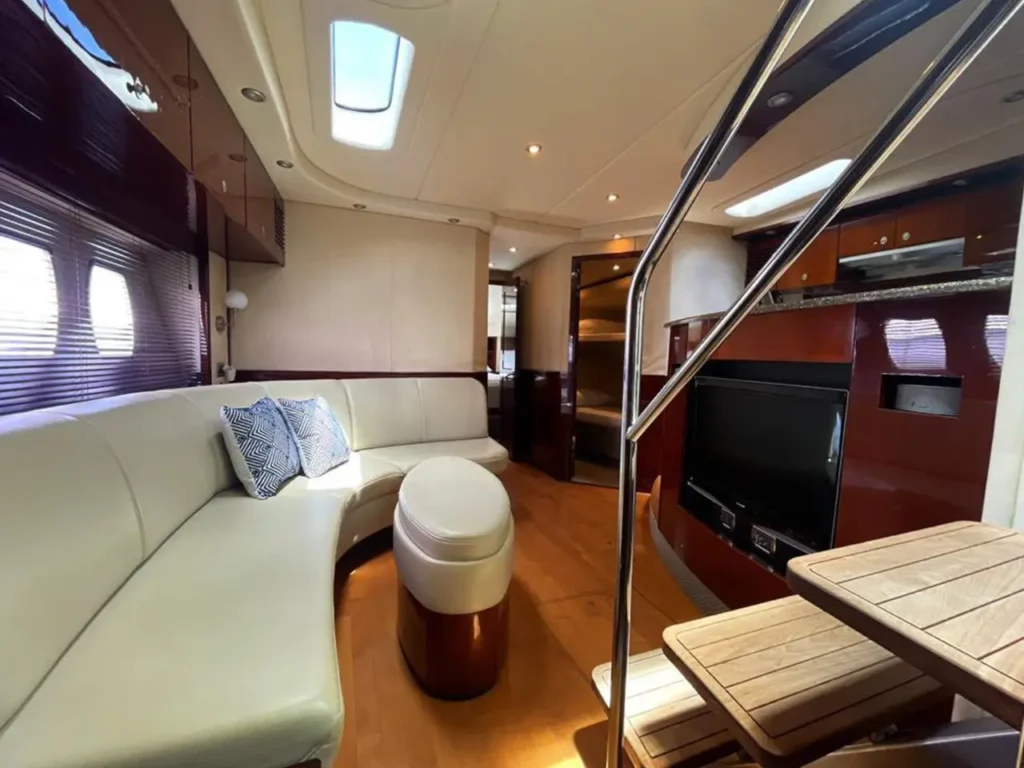 64 Ft Sea Ray – Luxury Yacht